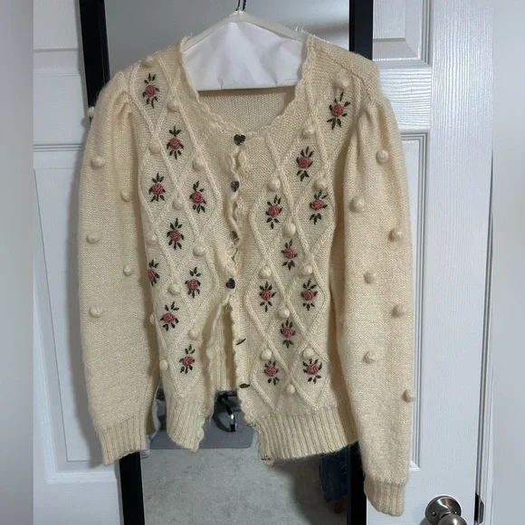 Knit Sweater— Hand Made Trachtenmode Austrian sweater - Picture 2 of 4